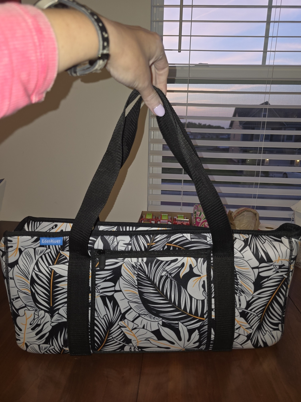 EdenRiver Tropical Leaf Print Tote Bag in Black & White, American Mahjong Bag - Picture 16 of 16